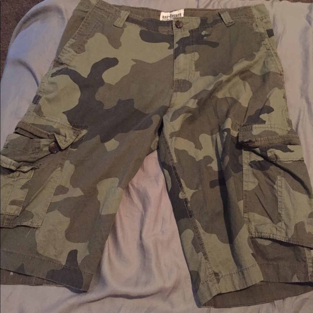 Men’s cargo shorts